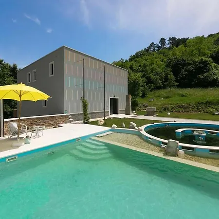 Vakantiehuis Bura Art